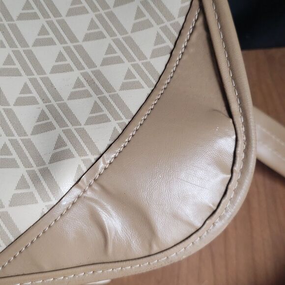 Vintage 1970s Large Vinyl Avon Rep Demo Sample Bag Satchel with Nail Enamel Case - Picture 14 of 14